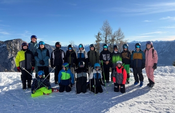 Auf die Bretter, fertig, los! – Die Wintersportwoche der 2a in Altaussee